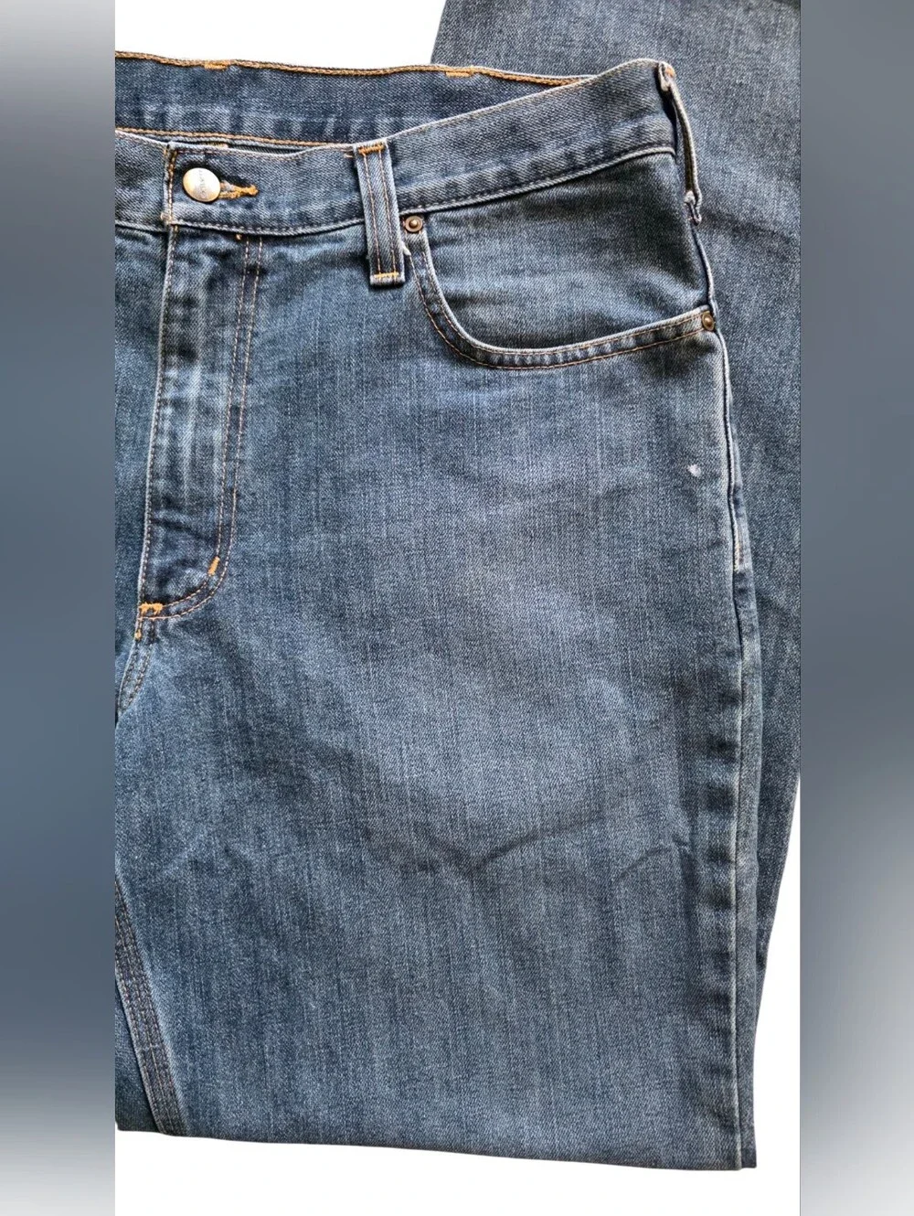 Carhartt 36 x 32 Relaxed Fit Straight Leg Medium Wash Blue Jeans Workwear